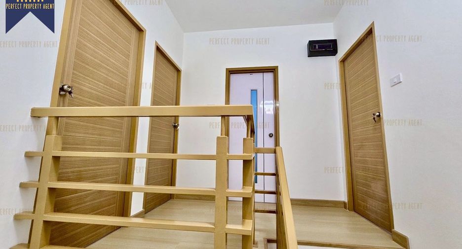 Reihenhaus zum Kauf mit 3 Zimmer in Khan Na Yao, Bangkok