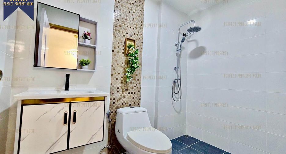 Reihenhaus zum Kauf mit 3 Zimmer in Khan Na Yao, Bangkok