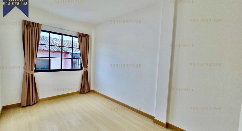 Reihenhaus zum Kauf mit 3 Zimmer in Khan Na Yao, Bangkok