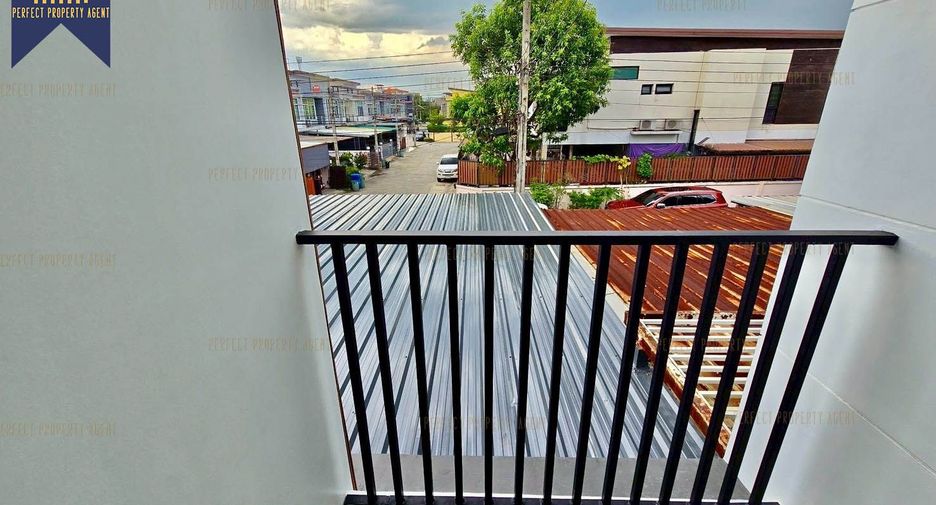 Reihenhaus zum Kauf mit 3 Zimmer in Khan Na Yao, Bangkok