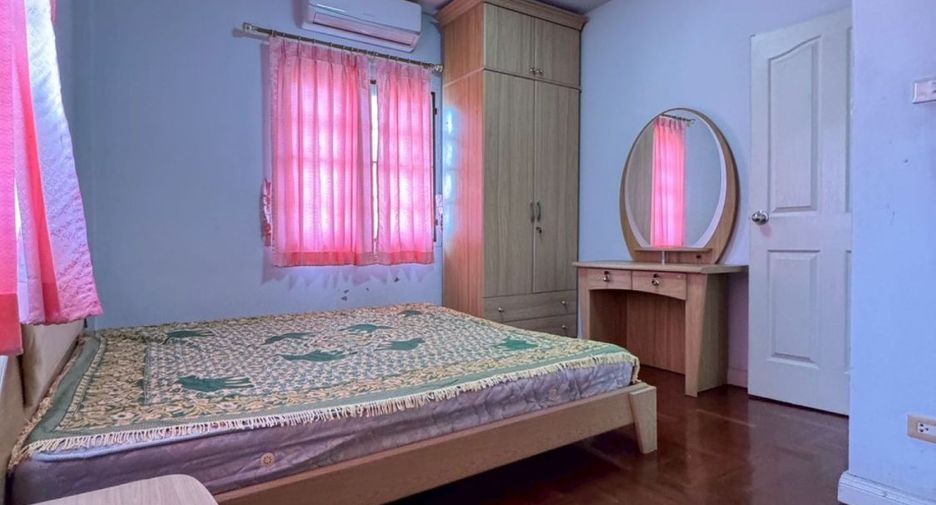For sale 3 bedrooms house in Bang Khen, Bangkok