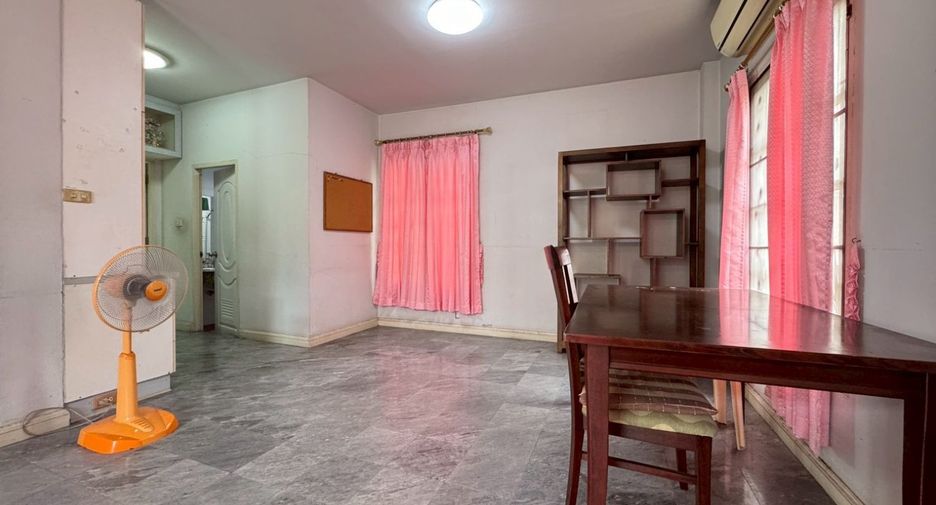 For sale 3 bedrooms house in Bang Khen, Bangkok