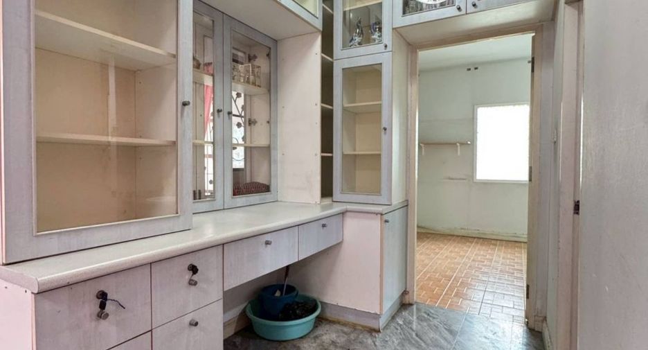 For sale 3 bedrooms house in Bang Khen, Bangkok
