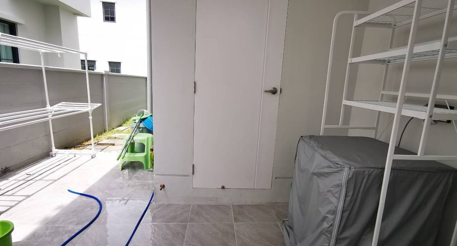 For rent 4 bedrooms house in Bang Phli, Samut Prakan