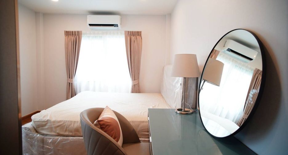 For rent 4 bedrooms house in Bang Phli, Samut Prakan