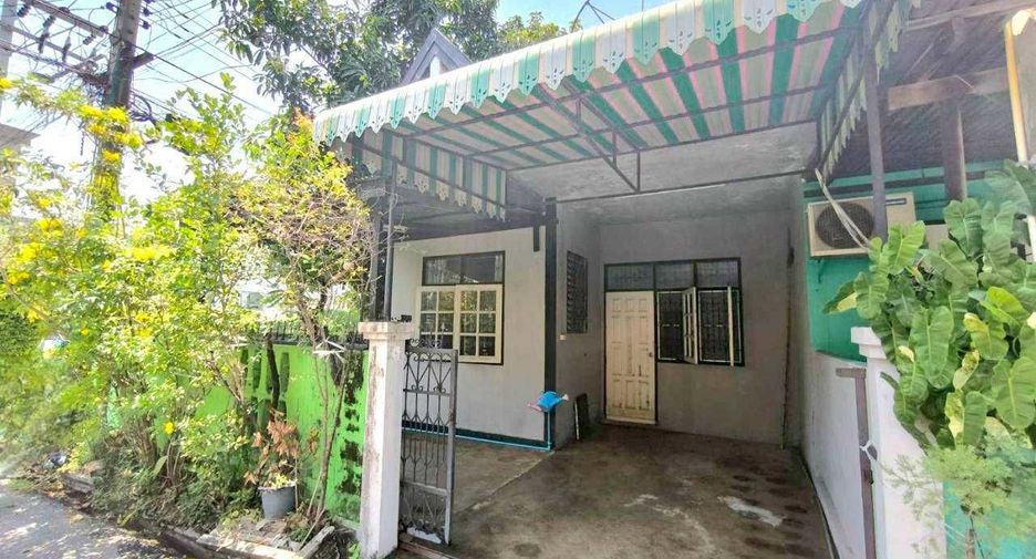 Casa adosada en venta de 2 habitaciones en Phutthamonthon, Nakhon Pathom