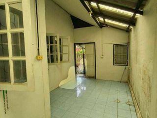 Casa adosada en venta de 2 habitaciones en Phutthamonthon, Nakhon Pathom