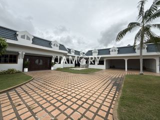 Haus zur Miete mit 5 Zimmer in Bang Lamung, Chonburi