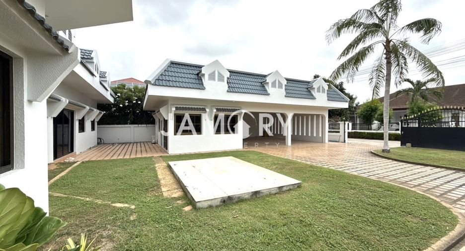 Haus zur Miete mit 5 Zimmer in Bang Lamung, Chonburi