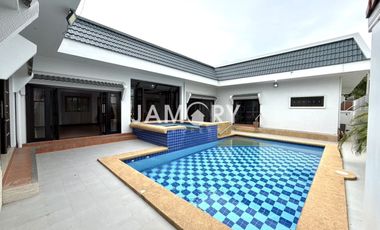 Haus zur Miete mit 5 Zimmer in Bang Lamung, Chonburi