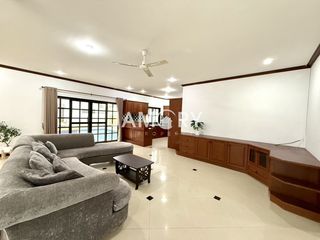 Haus zur Miete mit 5 Zimmer in Bang Lamung, Chonburi