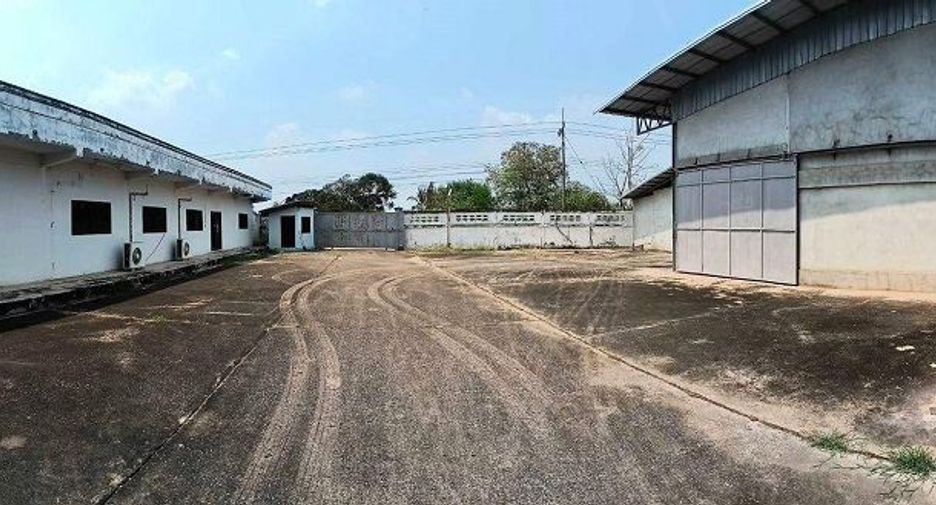 Almacén en alquiler de 2 habitaciones en Pak Tho, Ratchaburi