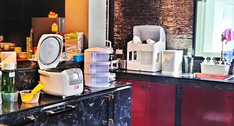 Haus zum Kauf mit 4 Zimmer in Thawi Watthana, Bangkok
