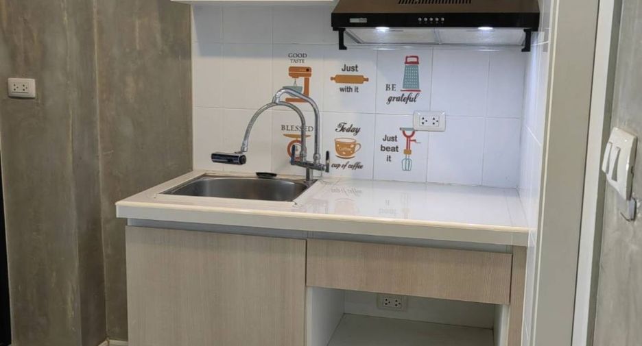 For sale 1 bed condo in Khan Na Yao, Bangkok