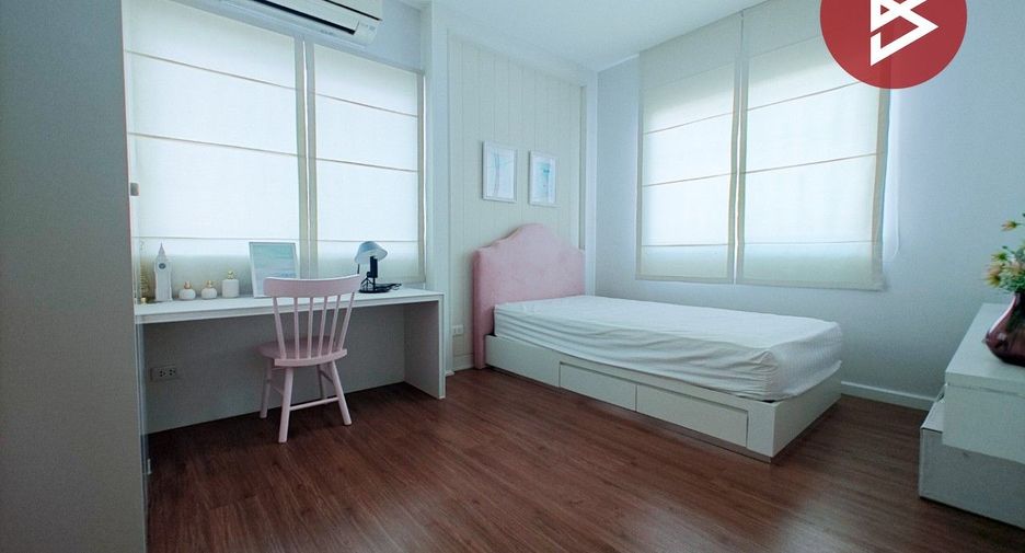 For sale 4 bedrooms house in Sai Mai, Bangkok