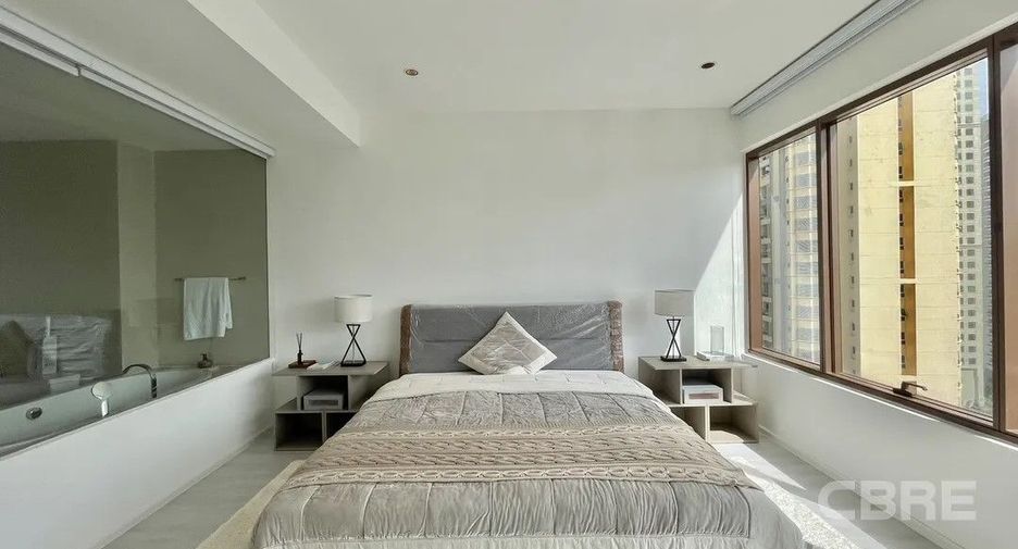 For sale 2 bedrooms condo in Khlong Toei, Bangkok