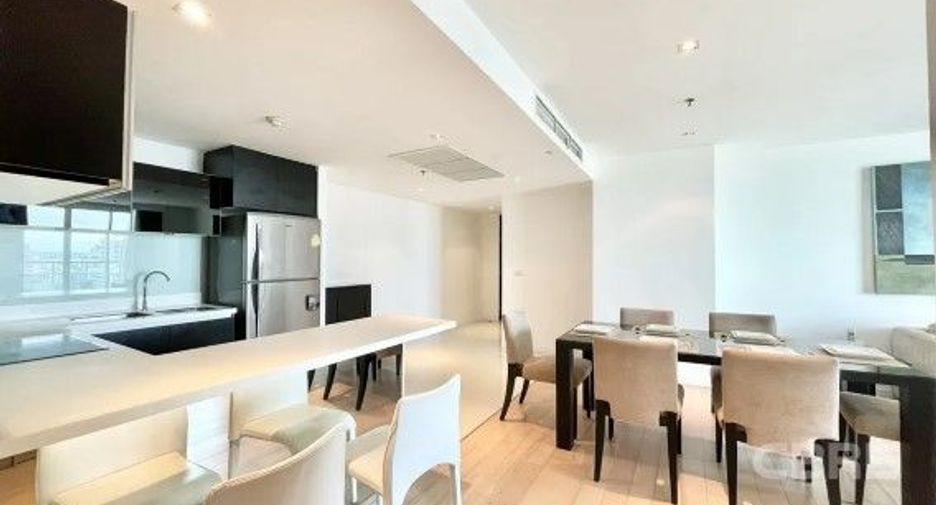 For sale 2 bedrooms condo in Watthana, Bangkok