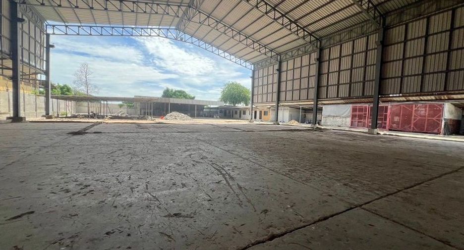 Almacén en alquiler de 5 habitaciones en Bang Bua Thong, Nonthaburi