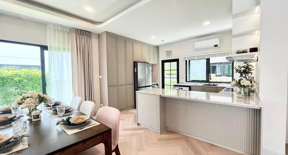 For rent 4 bedrooms house in Bang Phli, Samut Prakan