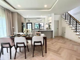 À louer 4 chambres maison à Bang Phli, Samut Prakan
