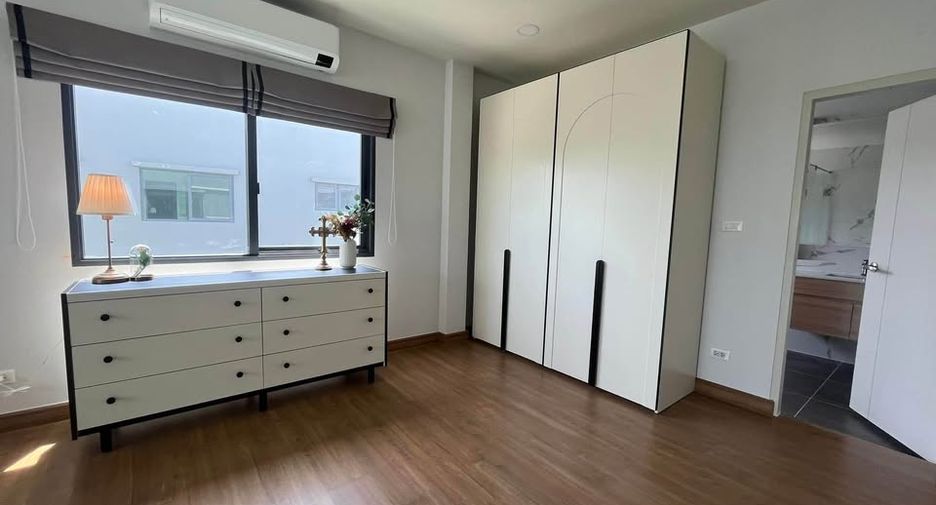For rent 4 bedrooms house in Bang Phli, Samut Prakan