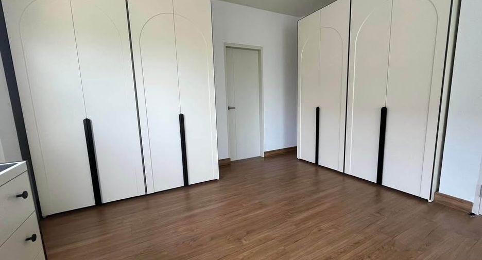 For rent 4 bedrooms house in Bang Phli, Samut Prakan