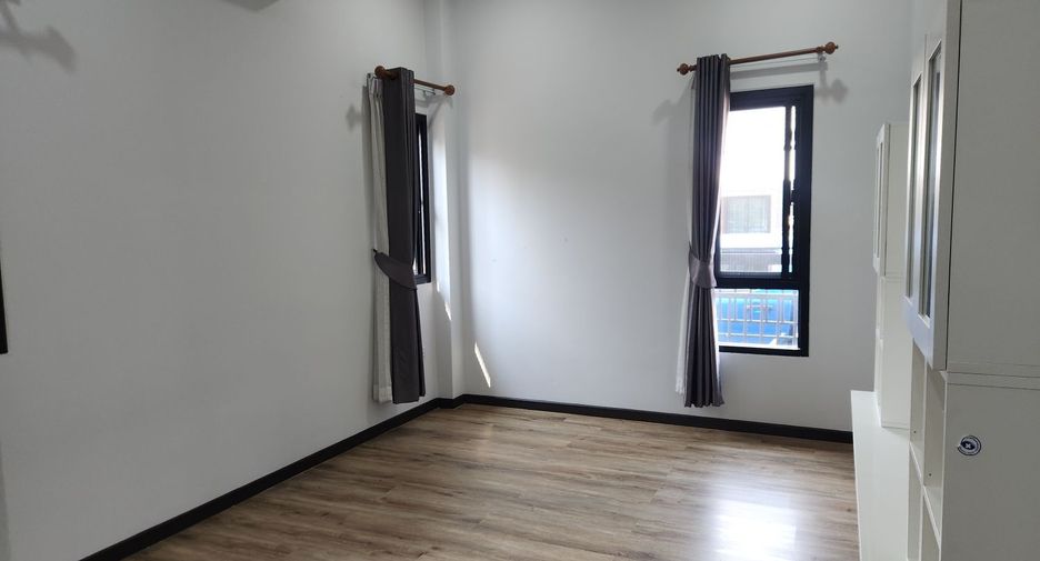 Casa en venta de 3 habitaciones en Mueang Nakhon Ratchasima, Nakhon Ratchasima