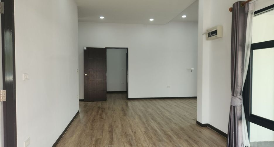 Casa en venta de 3 habitaciones en Mueang Nakhon Ratchasima, Nakhon Ratchasima