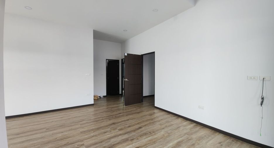 Casa en venta de 3 habitaciones en Mueang Nakhon Ratchasima, Nakhon Ratchasima
