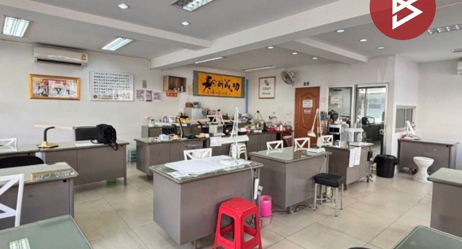 For sale 10 bedrooms retail Space in Mueang Chanthaburi, Chanthaburi