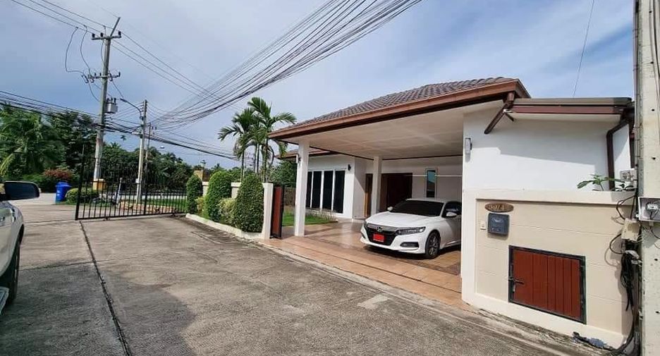 For rent 3 bedrooms villa in Huay Yai, Pattaya