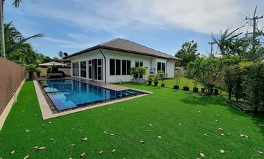 For rent 3 bedrooms villa in Huay Yai, Pattaya