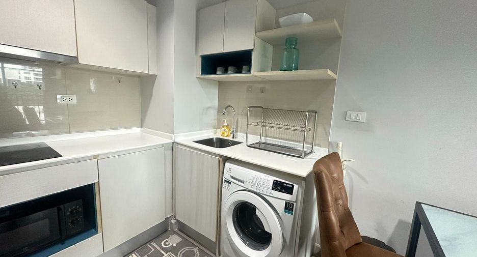 For rent 2 bedrooms condo in Bang Lamung, Chonburi