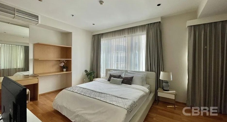 For sale 2 bedrooms condo in Khlong Toei, Bangkok
