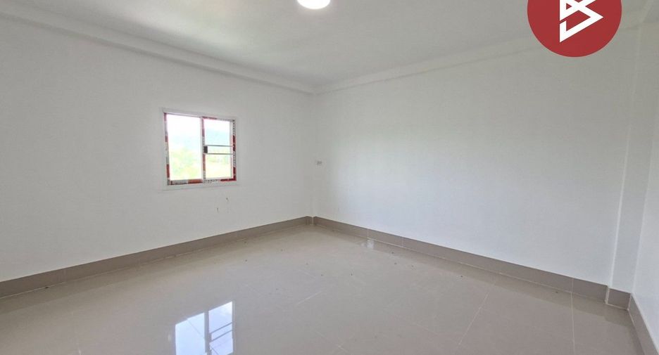 Gewerbefläche zum Kauf mit 2 Zimmer in Mueang Ratchaburi, Ratchaburi