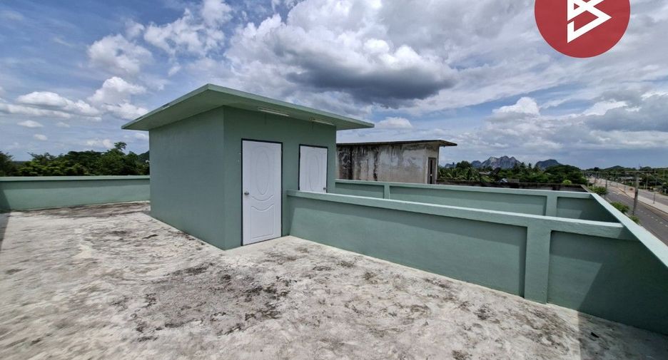 Gewerbefläche zum Kauf mit 2 Zimmer in Mueang Ratchaburi, Ratchaburi