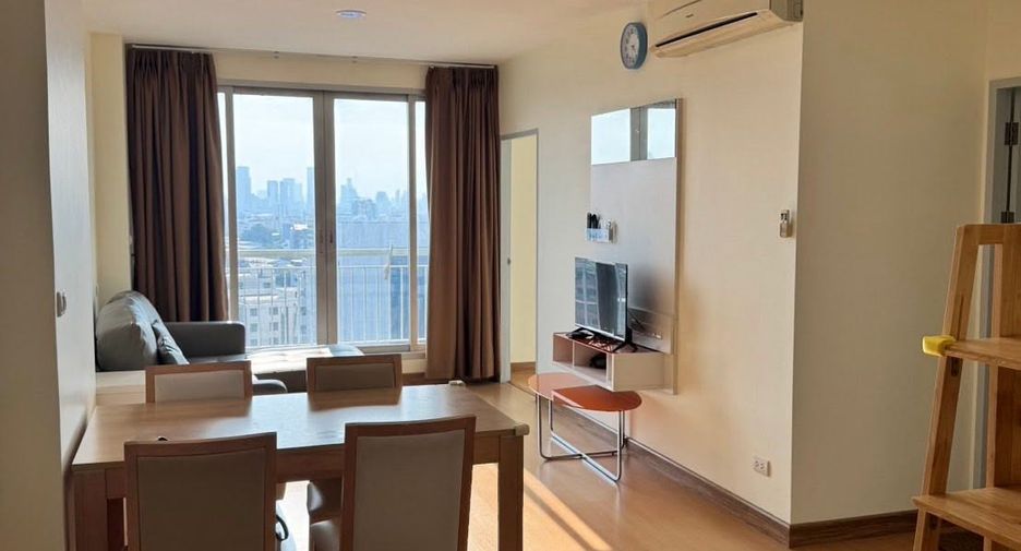 À louer 2 chambres condo à Huai Khwang, Bangkok
