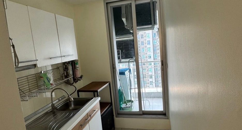 À louer 2 chambres condo à Huai Khwang, Bangkok
