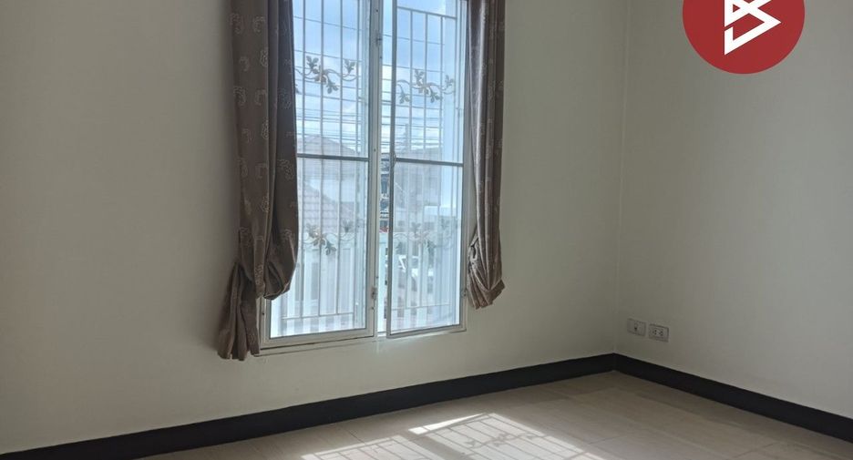 For sale 3 bedrooms townhouse in Phra Pradaeng, Samut Prakan