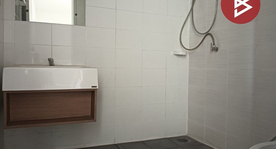 For sale 3 bedrooms townhouse in Phra Pradaeng, Samut Prakan