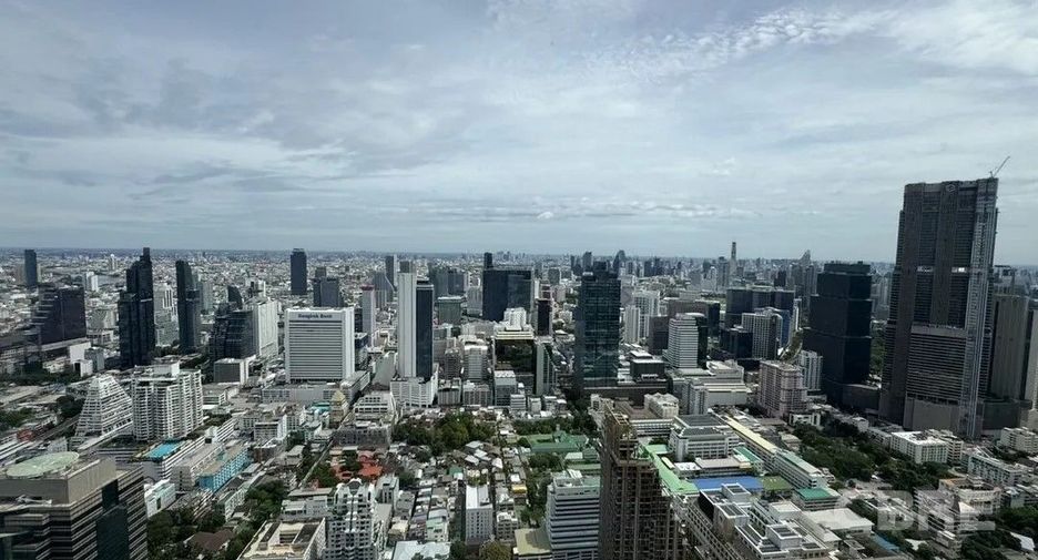 For sale 4 bedrooms condo in Sathon, Bangkok