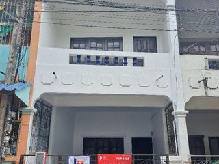 Casa adosada en venta de 3 habitaciones en Mueang Nakhon Sawan, Nakhon Sawan