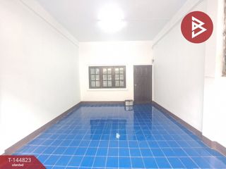 Casa adosada en venta de 3 habitaciones en Mueang Nakhon Sawan, Nakhon Sawan