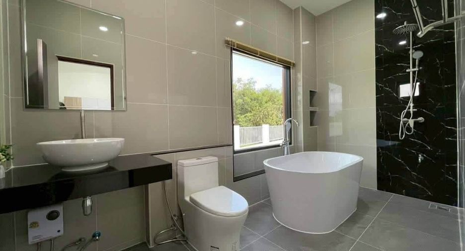 For rent and for sale 3 bedrooms house in Doi Saket, Chiang Mai
