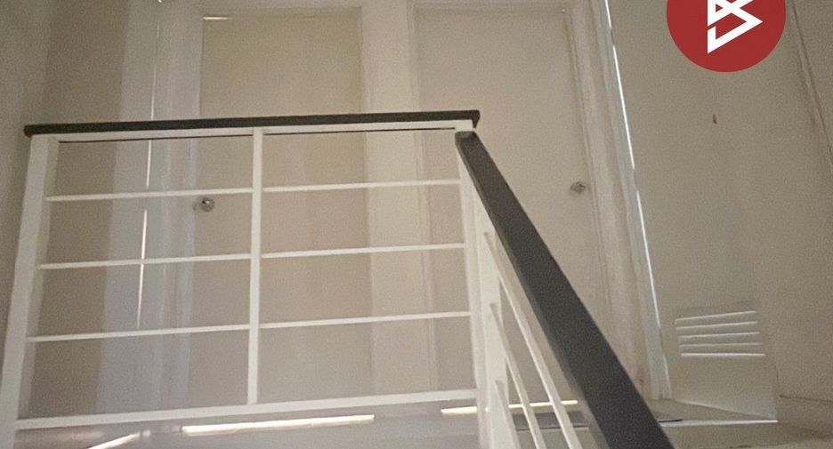 Casa adosada en venta de 3 habitaciones en Mueang Samut Prakan, Samut Prakan
