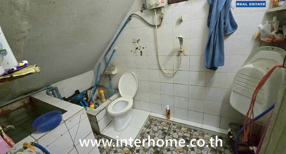 For sale 4 bedrooms retail Space in Mueang Samut Prakan, Samut Prakan