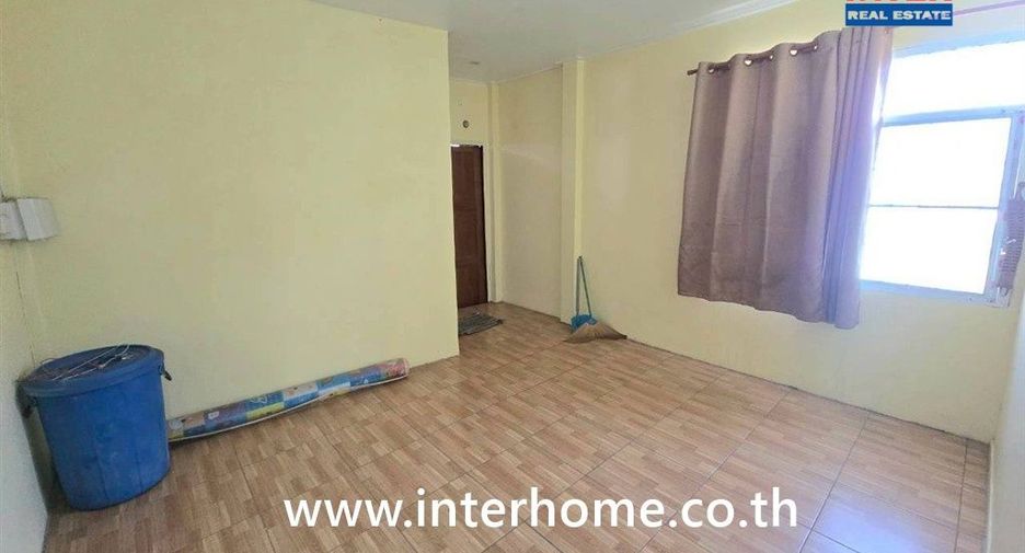 For sale 4 bedrooms retail Space in Mueang Samut Prakan, Samut Prakan