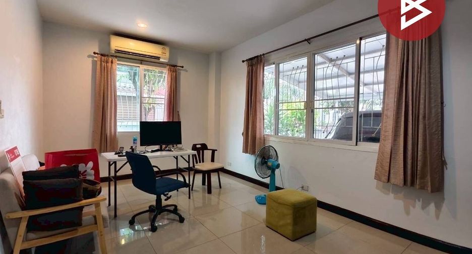 For sale 3 bedrooms house in Lat Krabang, Bangkok