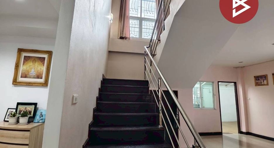 For sale 3 bedrooms house in Lat Krabang, Bangkok