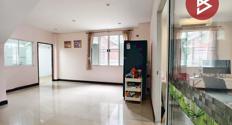 For sale 3 bedrooms house in Lat Krabang, Bangkok